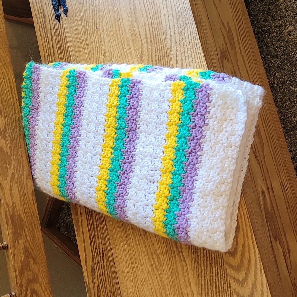 Handmade 32"×33" baby blanket Very good condition